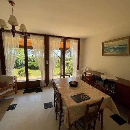 Maison Front De - 2126